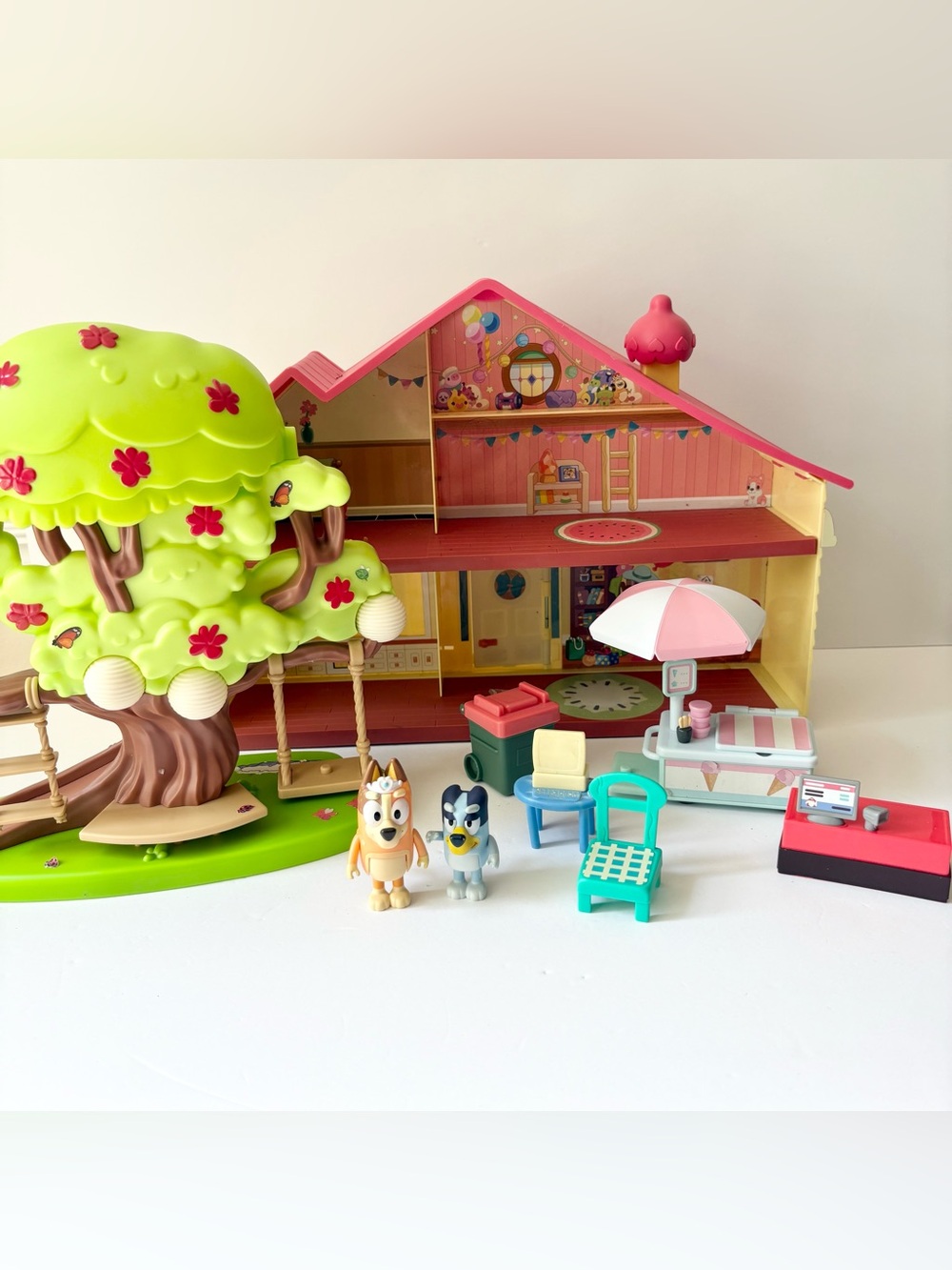 Bluey Treehouse Family Home Figures Accessories Lot